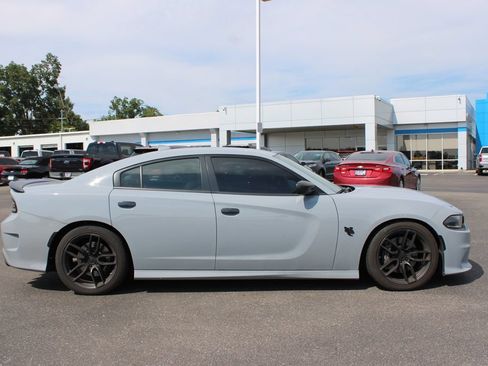 Used 2022 Dodge Charger Scat Pack w/ Plus Group RWD image 11