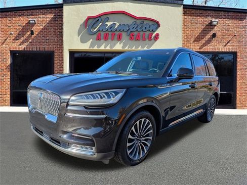 Used 2020 Lincoln Aviator Reserve w/ Equipment Group 201A image 4