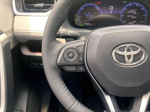 Used 2025 Toyota RAV4 Limited w/ Advanced Technology Package AWD/4WD image 19