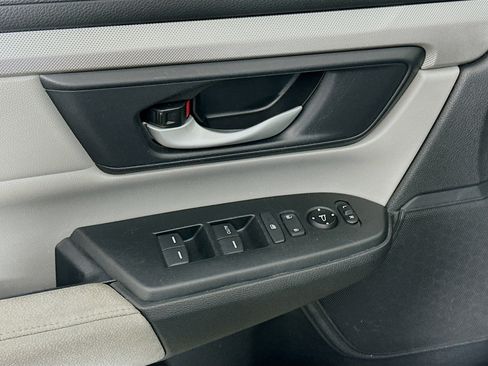 Used 2018 Honda CR-V LX image 15