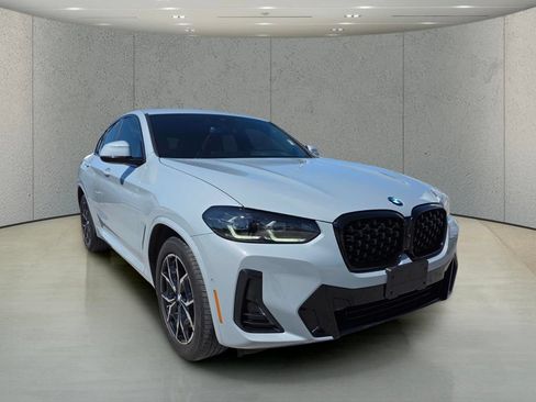 Used 2023 BMW X4 xDrive30i w/ M Sport Package AWD/4WD image 13