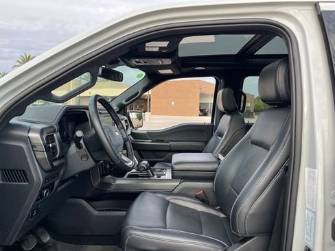 Used 2019 Ford F150 Lariat w/ Equipment Group 502A Luxury AWD/4WD image 13