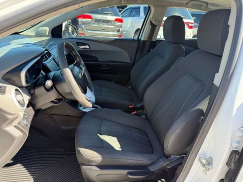 Used 2017 Chevrolet Sonic LT image 10