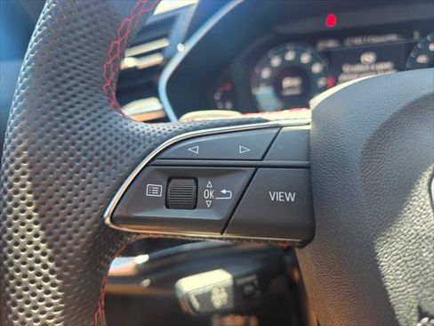 Used 2025 Audi Q3 2.0T Premium Plus w/ Premium Plus Package AWD/4WD image 35