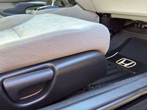 Used 2013 Honda Civic LX image 25