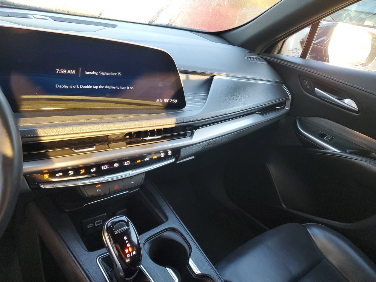Used 2025 Cadillac XT4 Premium Luxury FWD image 26