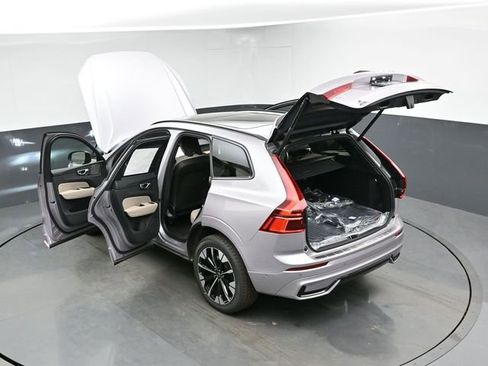 New 2026 Volvo XC60 B5 Plus w/ Protection Package Premier image 52