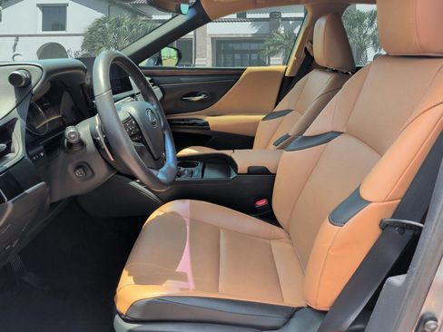 Used 2023 Lexus ES 350 w/ Premium Package FWD image 11