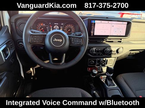 Used 2024 Jeep Wrangler Rubicon w/ Technology Group image 16