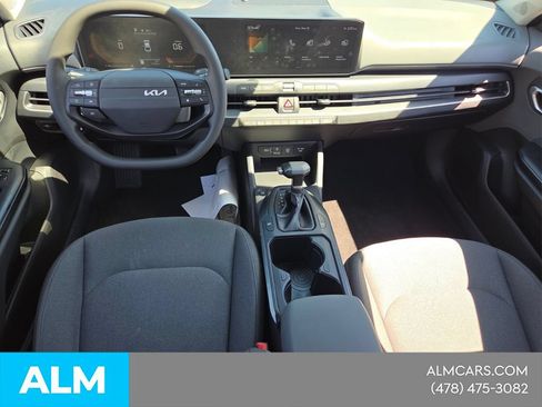 Used 2025 Kia K4 FWD image 9