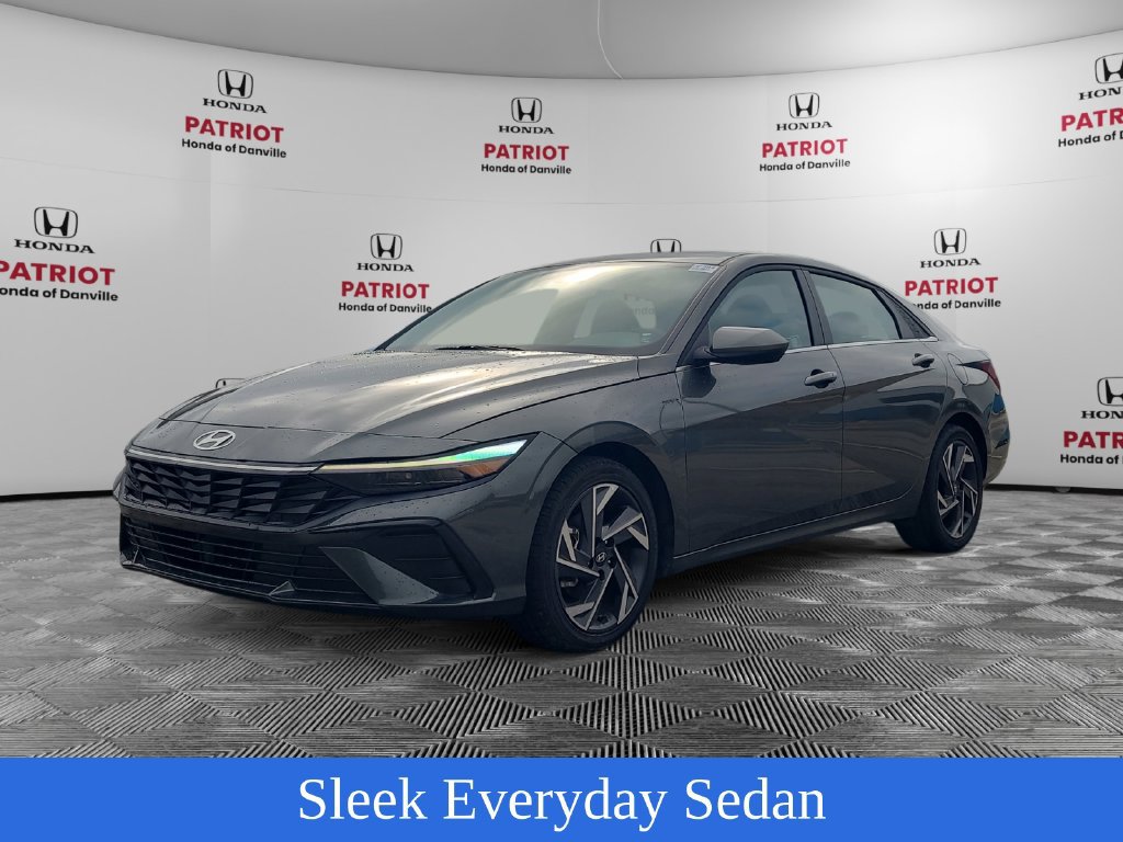 Used 2025 Hyundai Elantra SEL FWD image 1
