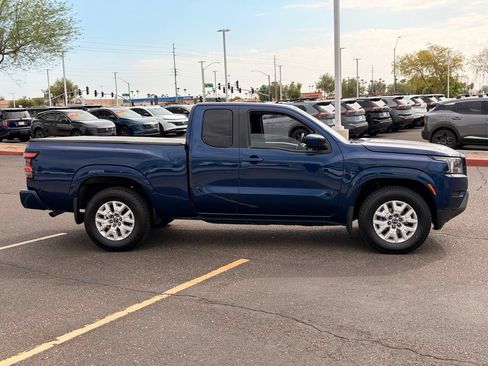 Used 2022 Nissan Frontier SV RWD image 7