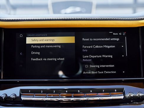 Used 2025 Rolls-Royce Cullinan Base image 77