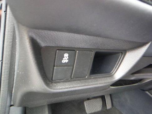 Used 2023 Honda HR-V LX image 11