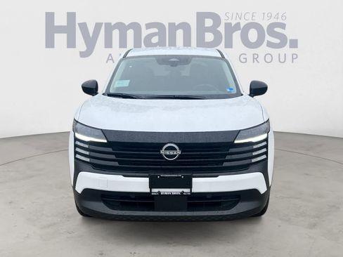 New 2026 Nissan Kicks S image 9