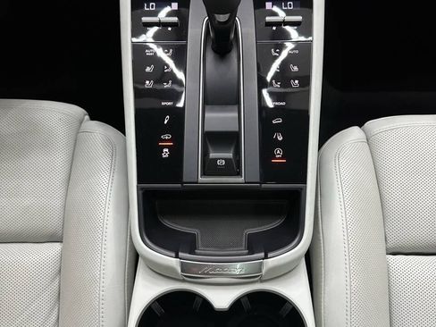 Used 2024 Porsche Macan S AWD/4WD image 28