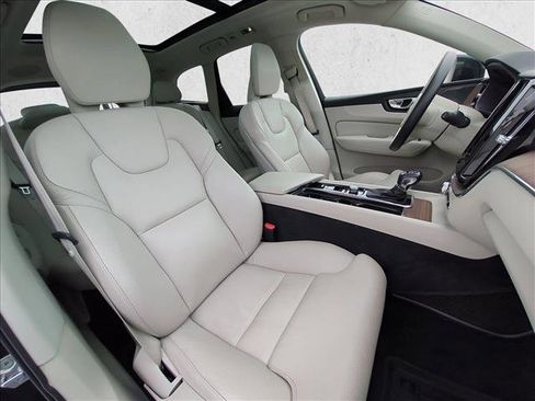 Used 2020 Volvo XC60 T5 Inscription w/ Protection Package image 22