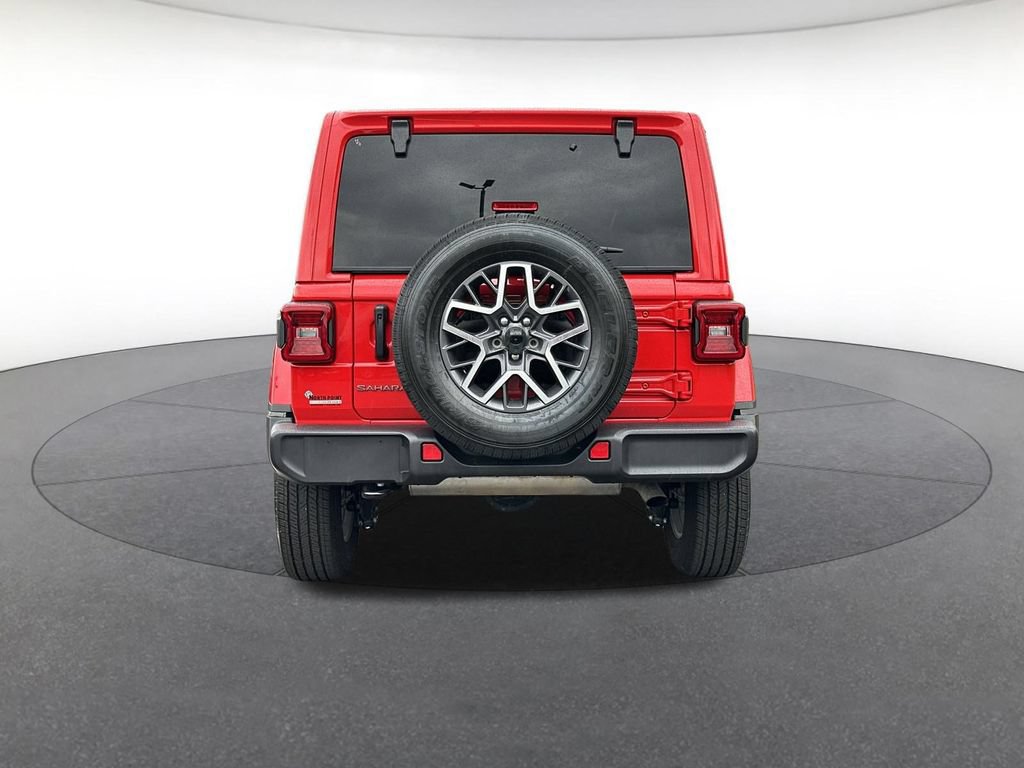Used 2026 Jeep Wrangler Unlimited Sahara AWD/4WD image 4
