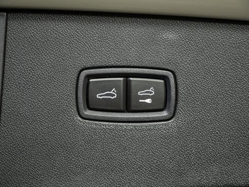 New 2026 Porsche Cayenne Coupe image 33