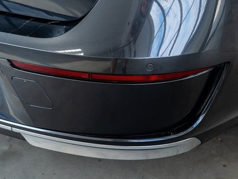 Used 2024 BMW i7 xDrive60 image 31