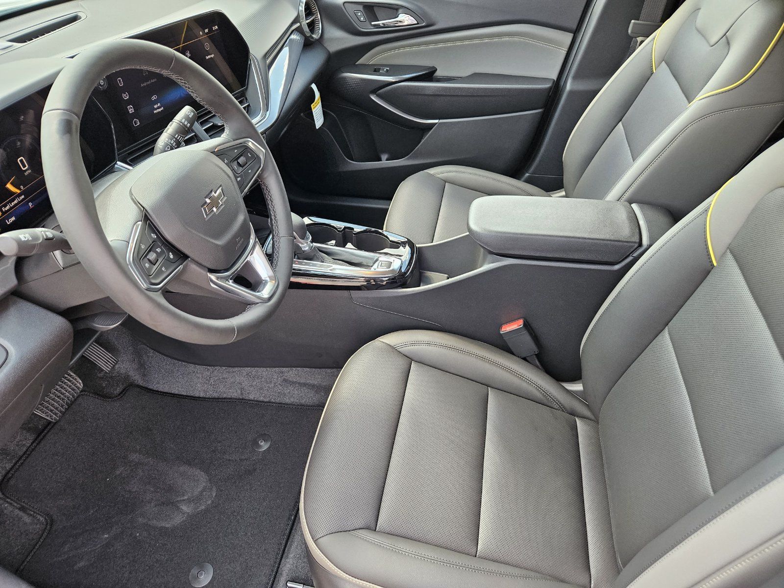 New 2026 Chevrolet Trax ACTIV w/ Sunroof Package FWD image 15