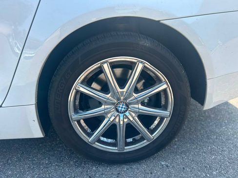 Used 2007 BMW 525xi Sedan AWD/4WD image 9