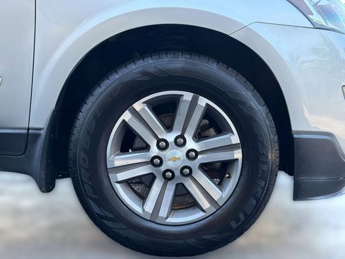Used 2016 Chevrolet Traverse LT FWD image 12