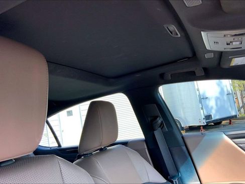 Used 2023 Lexus ES 350 350 w/ Accessory Package (Z2) image 19