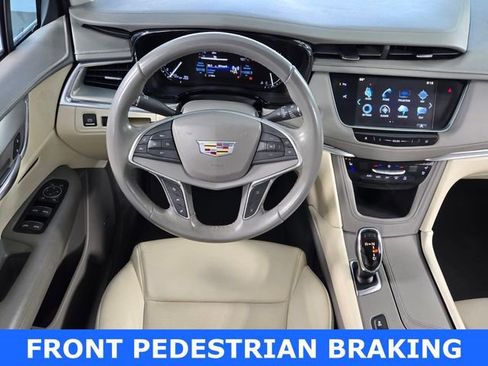 Used 2018 Cadillac XT5 Premium Luxury w/ Driver Assist Package image 10