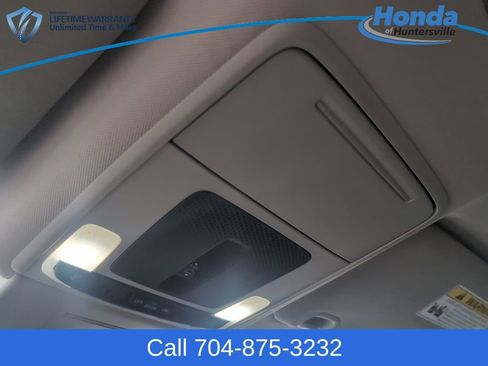 Used 2023 Honda Civic Touring image 29