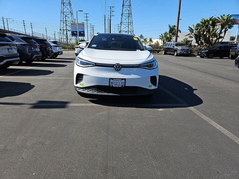 Certified 2022 Volkswagen ID.4 Pro S image 2