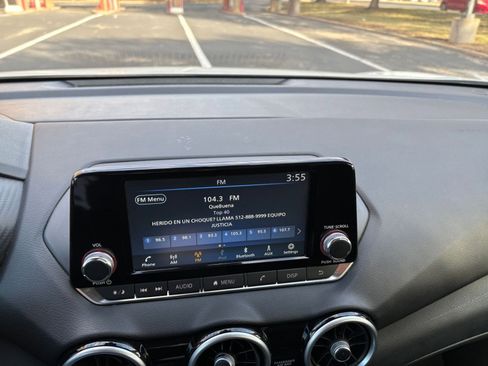 Used 2025 Nissan Sentra S image 17