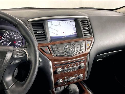 Used 2019 Nissan Pathfinder Platinum image 9
