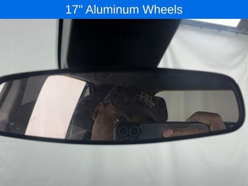 Used 2024 Chevrolet Equinox LT AWD/4WD image 33