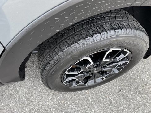 Used 2022 Hyundai Santa Cruz SEL Premium image 19