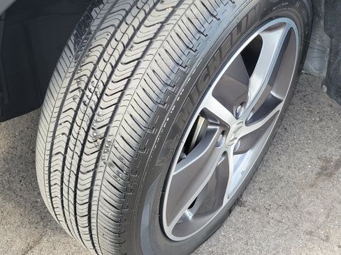 Used 2021 Honda HR-V EX image 11