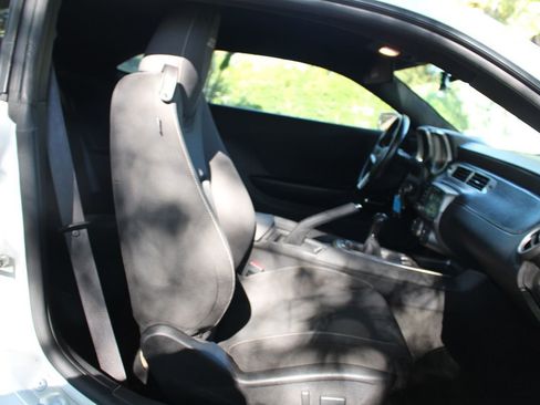 Used 2015 Chevrolet Camaro SS image 13