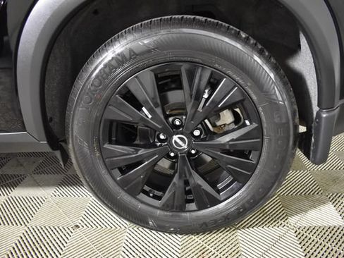 Certified 2023 Nissan Rogue SV w/ SV Premium B Package AWD/4WD image 42