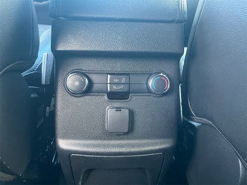 Used 2016 Ford Explorer XLT w/ Equipment Group 202A image 18