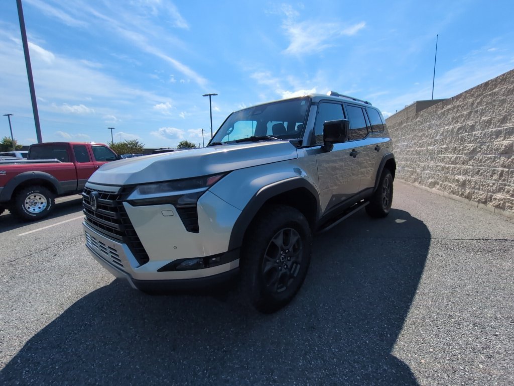 Used 2024 Lexus GX 550 AWD/4WD image 8