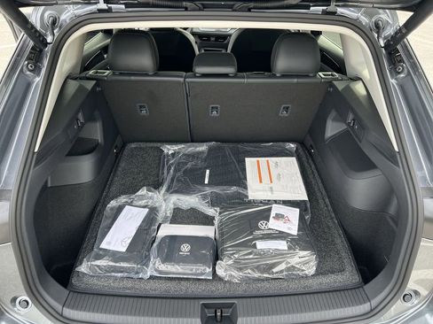 New 2026 Volkswagen Tiguan SE image 24