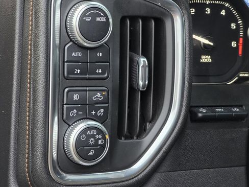Used 2020 GMC Sierra 1500 AT4 w/ AT4 Premium Package image 12