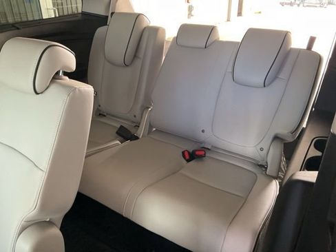 New 2026 Honda Odyssey Touring image 21