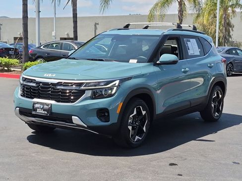 Used 2024 Kia Seltos EX AWD/4WD image 5