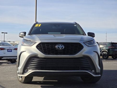 Used 2021 Toyota Highlander XSE image 8