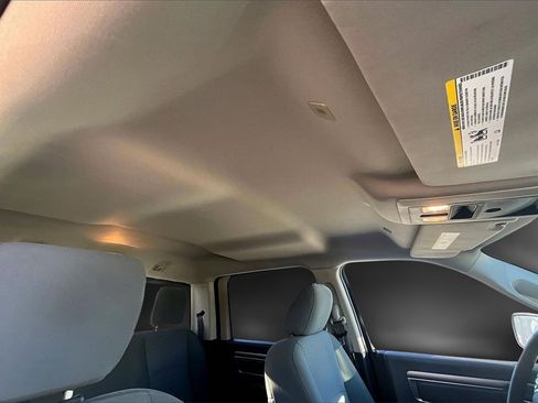 Used 2019 RAM 1500 Classic SLT image 27