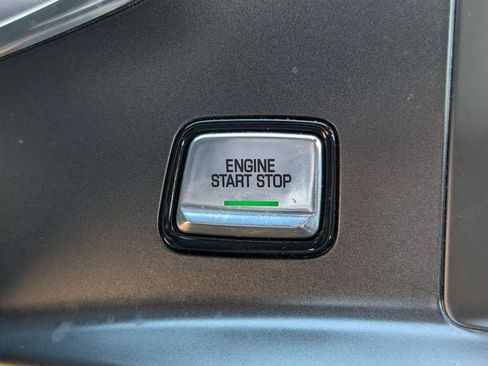 Used 2017 Chevrolet Corvette Stingray Coupe w/ 1LT image 19