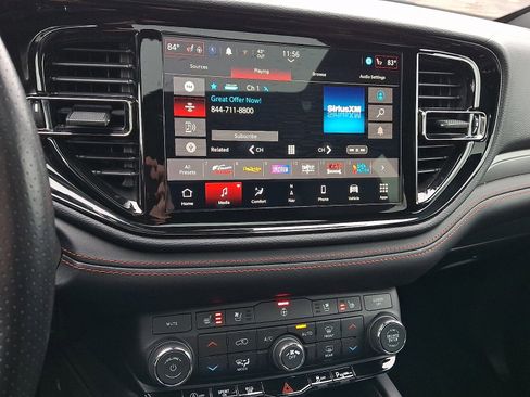 Used 2024 Dodge Durango GT image 18