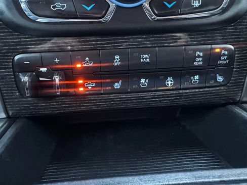 Used 2014 RAM 1500 Limited image 20