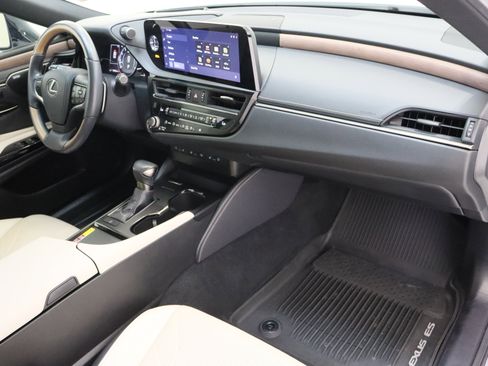 Used 2025 Lexus ES 350 Ultra Luxury w/ Accessory Package (Z2) FWD image 39